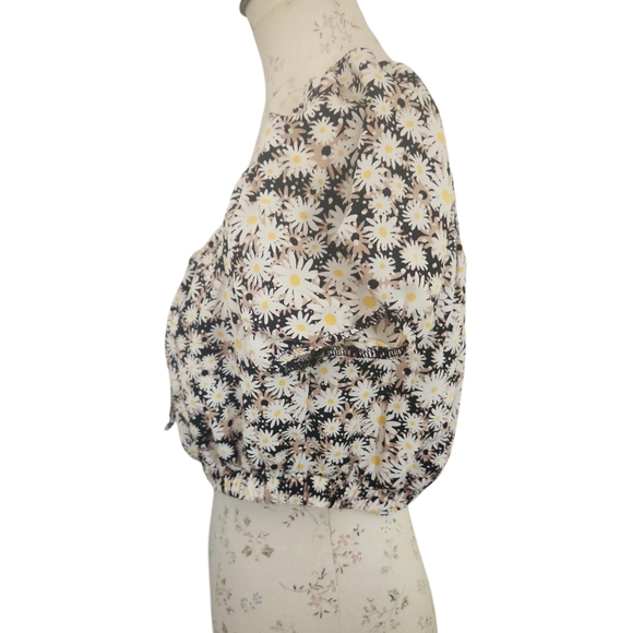 NWT Lily Rose crop daisy floral top XL - Picture 2 of 6